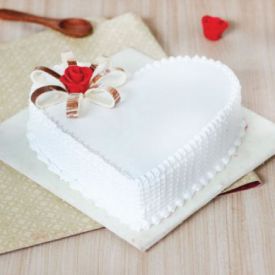 Vanilla Cake in heart Shape