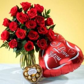 20 Red Roses,6 pcs Balloons and 16 pcs Ferrero Rocher