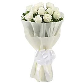 10 White Roses in paper Packing