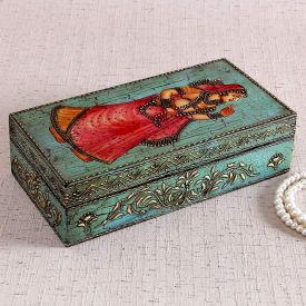 Wonderful Vanity : Wooden Jewelery Box