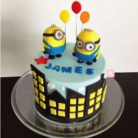 Minions with balloon Cake