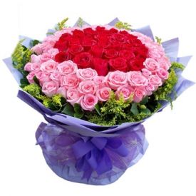 Pink and red roses arrangements